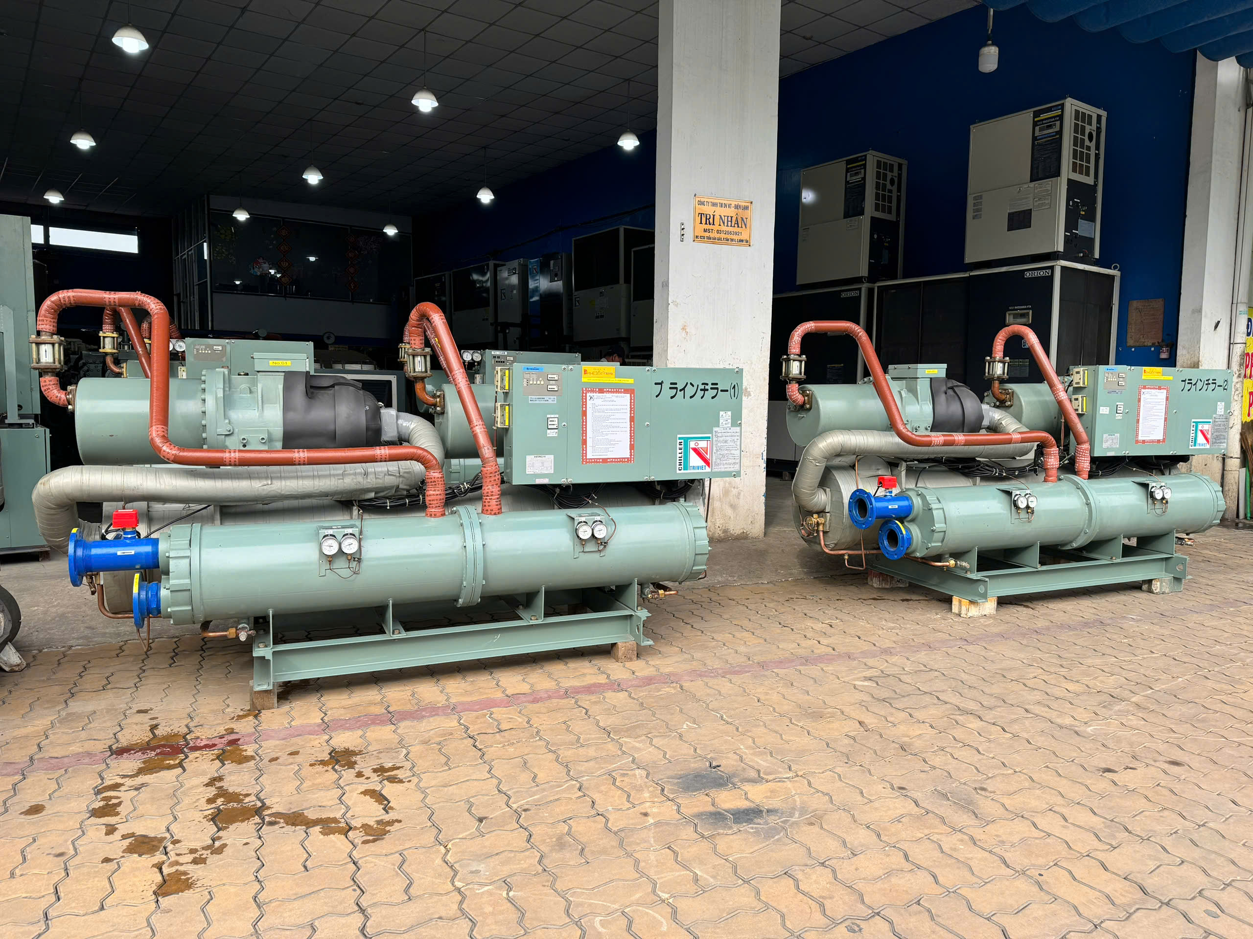 Vận chuyển cụm máy Chiller Hitachi 100HP đến nhà máy Thiên Huỳnh Long An